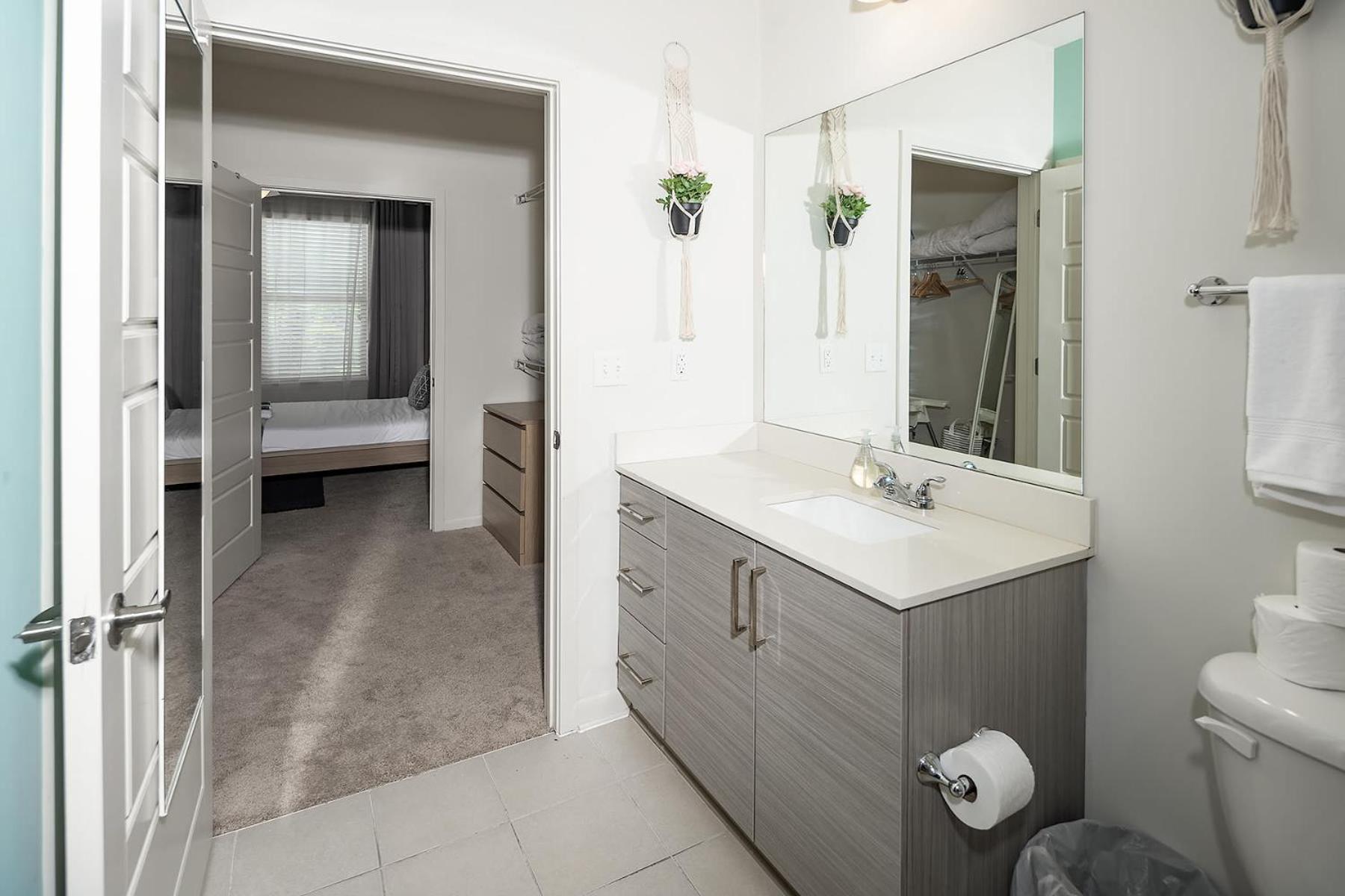 Uptown 4Th Ward Luxury Apt Year-Round Pool Charlotte Esterno foto